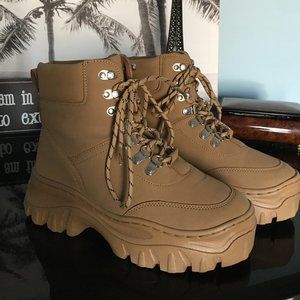 Pretty Little Thing cute tan hiking boots